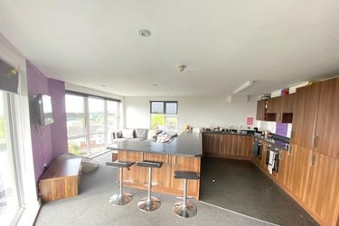 8 bed flat, 2-4 Plymbridge Lane (2), Crownhill, Plymouth, PL68DE - Image 3